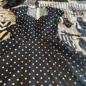 V neck capped sleeve polka dotted swing dress medium-large